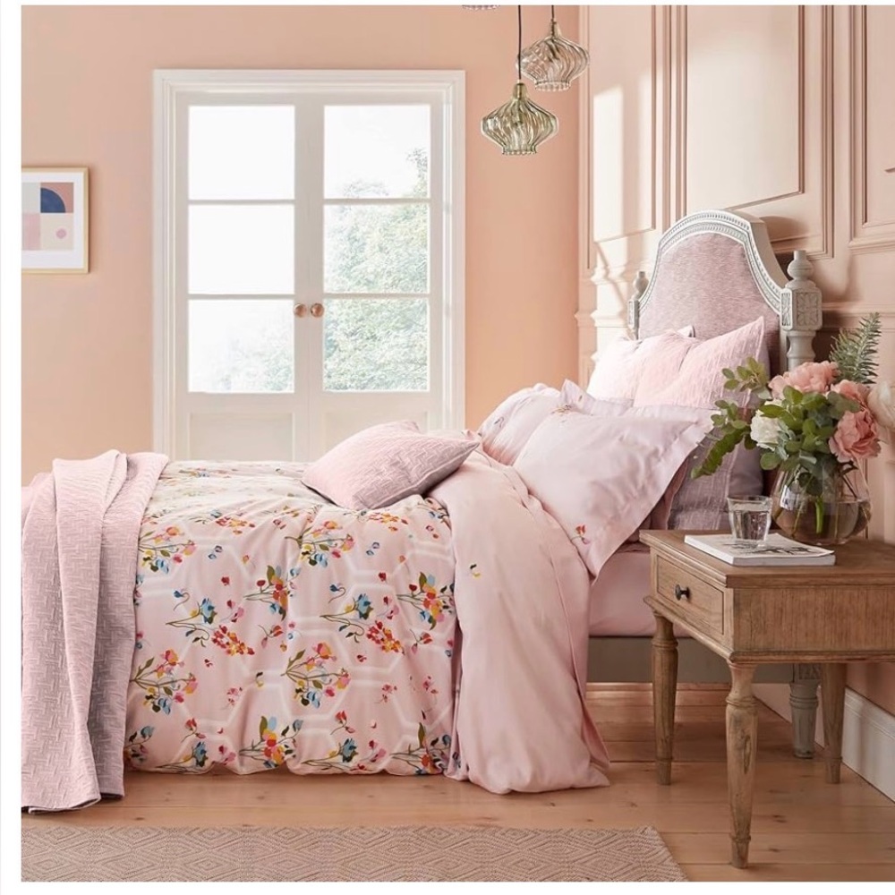 Ted Baker London Peppermint 100% Cotton Soft Pink Bedding Set in Twin. New!